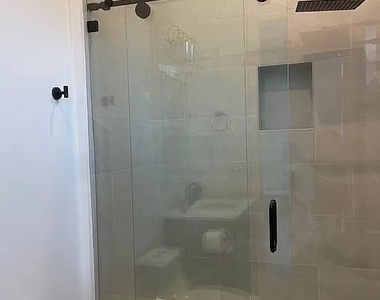 22520 Clarendon - Photo Thumbnail 57