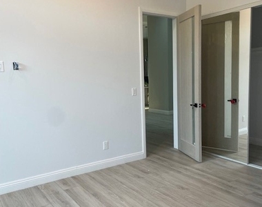 22520 Clarendon - Photo Thumbnail 11