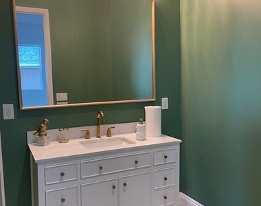 22520 Clarendon - Photo Thumbnail 5