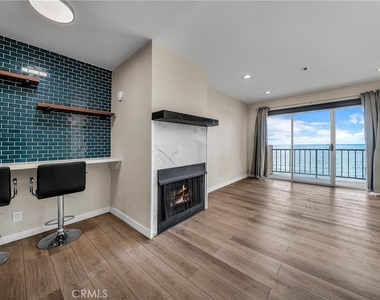 535 Esplanade - Photo Thumbnail 5