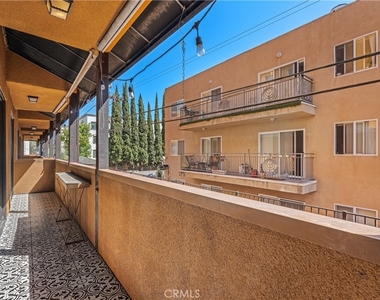 828 N Hudson - Photo Thumbnail 17