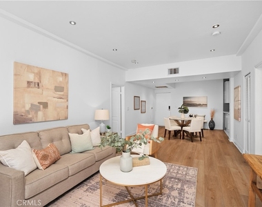 828 N Hudson - Photo Thumbnail 6