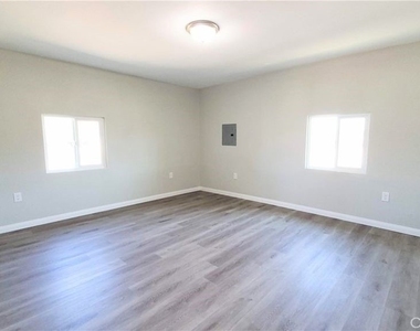 21786 Cottonwood Avenue - Photo Thumbnail 9