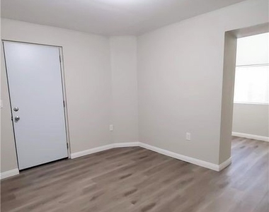 21786 Cottonwood Avenue - Photo Thumbnail 6