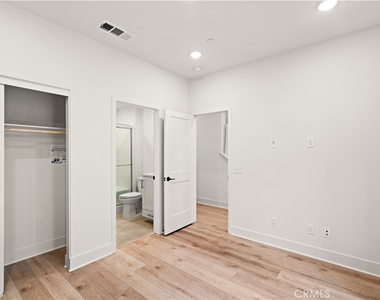 2186 Skylar Place - Photo Thumbnail 9