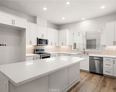 2186 Skylar Place - Photo Thumbnail 16