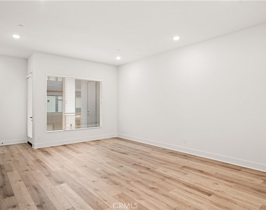 2186 Skylar Place - Photo Thumbnail 12