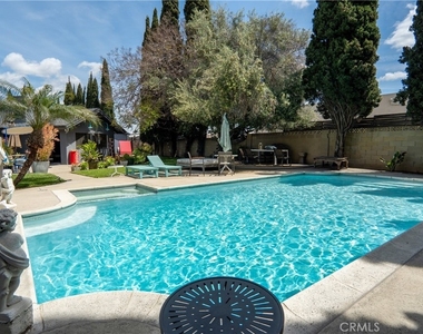 1304 E Carleton Avenue - Photo Thumbnail 20