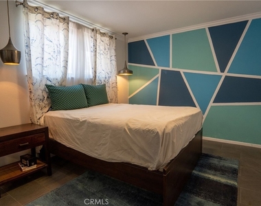 1304 E Carleton Avenue - Photo Thumbnail 12