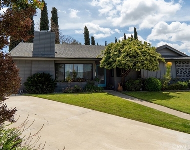 1304 E Carleton Avenue - Photo Thumbnail 1