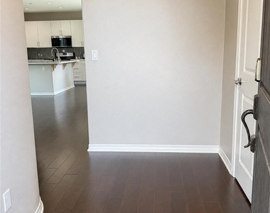 2308 Navigation Circle - Photo Thumbnail 2