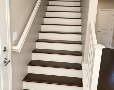 2308 Navigation Circle - Photo Thumbnail 9