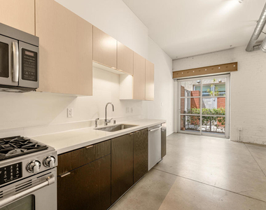 527 Molino - Photo Thumbnail 14