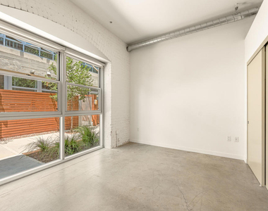 527 Molino - Photo Thumbnail 5