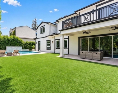 10331 Valley Spring Lane - Photo Thumbnail 2