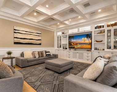 10331 Valley Spring Lane - Photo Thumbnail 18