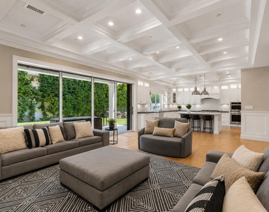 10331 Valley Spring Lane - Photo Thumbnail 19