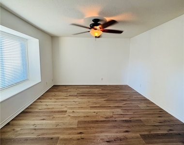 13722 Red Hill - Photo Thumbnail 8