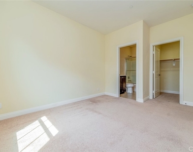219 Wicker - Photo Thumbnail 16