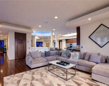 8835 Evanview - Photo Thumbnail 30