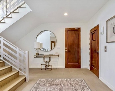 8835 Evanview - Photo Thumbnail 6