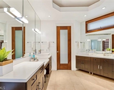 8835 Evanview - Photo Thumbnail 17
