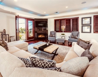 8835 Evanview - Photo Thumbnail 11