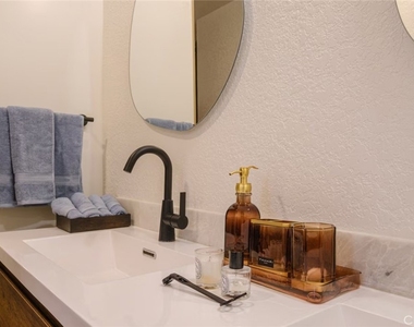 1 Encinitas Ct - Photo Thumbnail 31