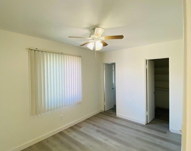 8835 La Mesa Blvd - Photo Thumbnail 4