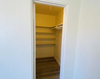 8835 La Mesa Blvd - Photo Thumbnail 9
