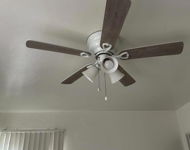 8835 La Mesa Blvd - Photo Thumbnail 6