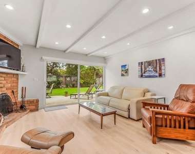 2462 Lozana Road - Photo Thumbnail 9