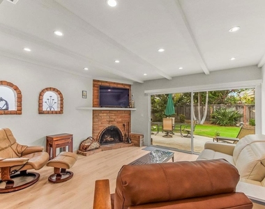 2462 Lozana Road - Photo Thumbnail 10