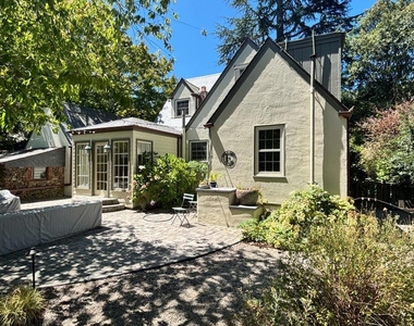 1470 Fernwood Drive - Photo Thumbnail 29