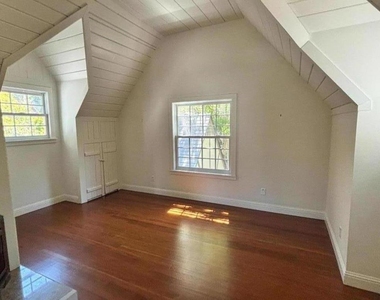 1470 Fernwood Drive - Photo Thumbnail 22