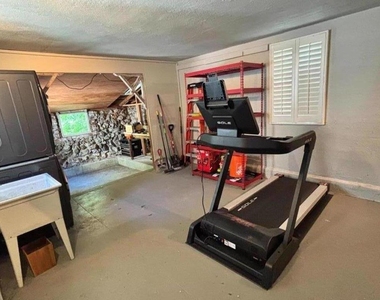 1470 Fernwood Drive - Photo Thumbnail 24