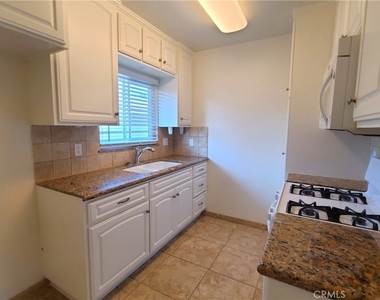 617 Pine Avenue - Photo Thumbnail 7