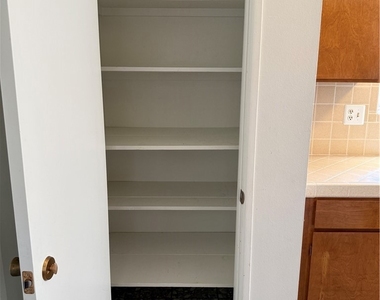 28906 W Worcester - Photo Thumbnail 11