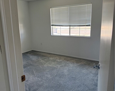 28906 W Worcester - Photo Thumbnail 18