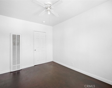 6634 Lankershim Boulevard - Photo Thumbnail 11