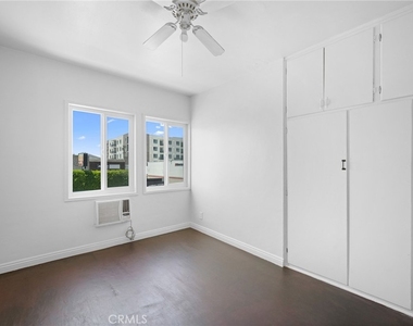 6634 Lankershim Boulevard - Photo Thumbnail 10