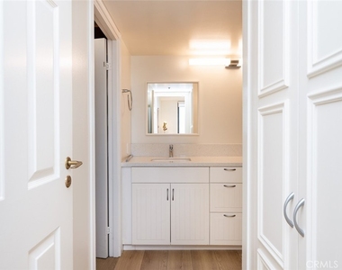 345 Pioneer Drive - Photo Thumbnail 18
