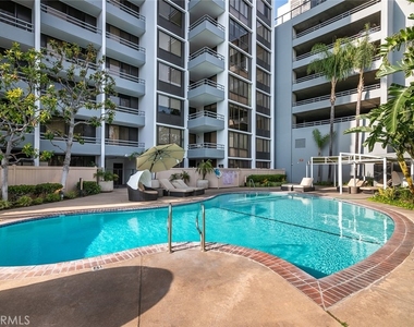 345 Pioneer Drive - Photo Thumbnail 33