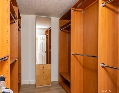 345 Pioneer Drive - Photo Thumbnail 19