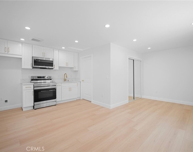 6235 Banner Avenue - Photo Thumbnail 3
