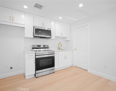 6235 Banner Avenue - Photo Thumbnail 7
