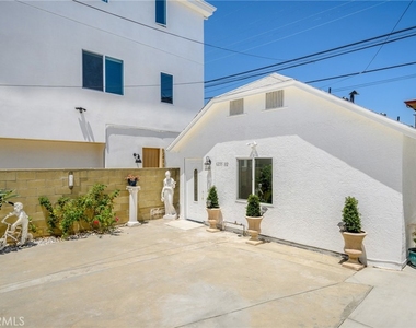 6235 Banner Avenue - Photo Thumbnail 10