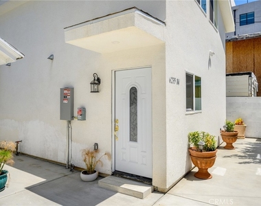 6235 Banner Avenue - Photo Thumbnail 1