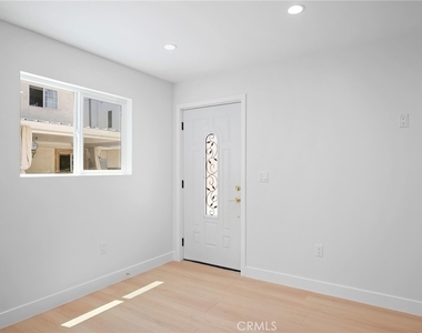 6235 Banner Avenue - Photo Thumbnail 2