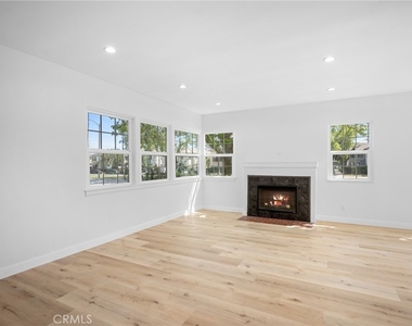 1101 Norton Avenue - Photo Thumbnail 4
